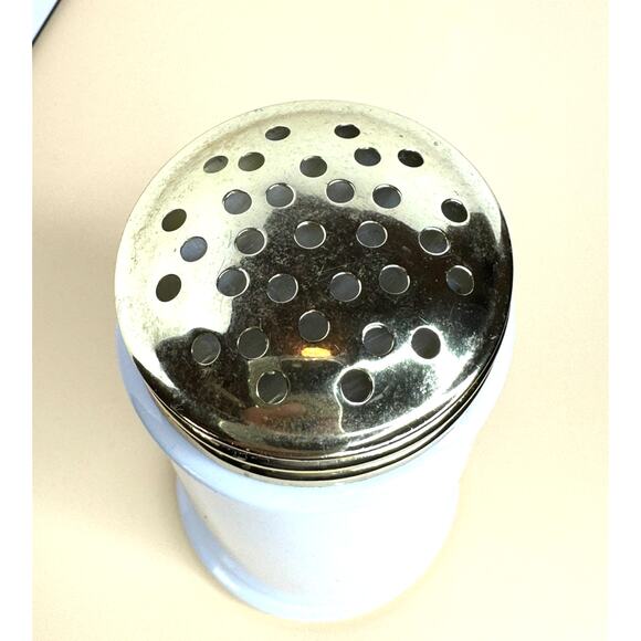 Vintage San Remo Himark Parmesan Cheese Shaker w/Complete Lid Ensamble - Picture 3 of 8